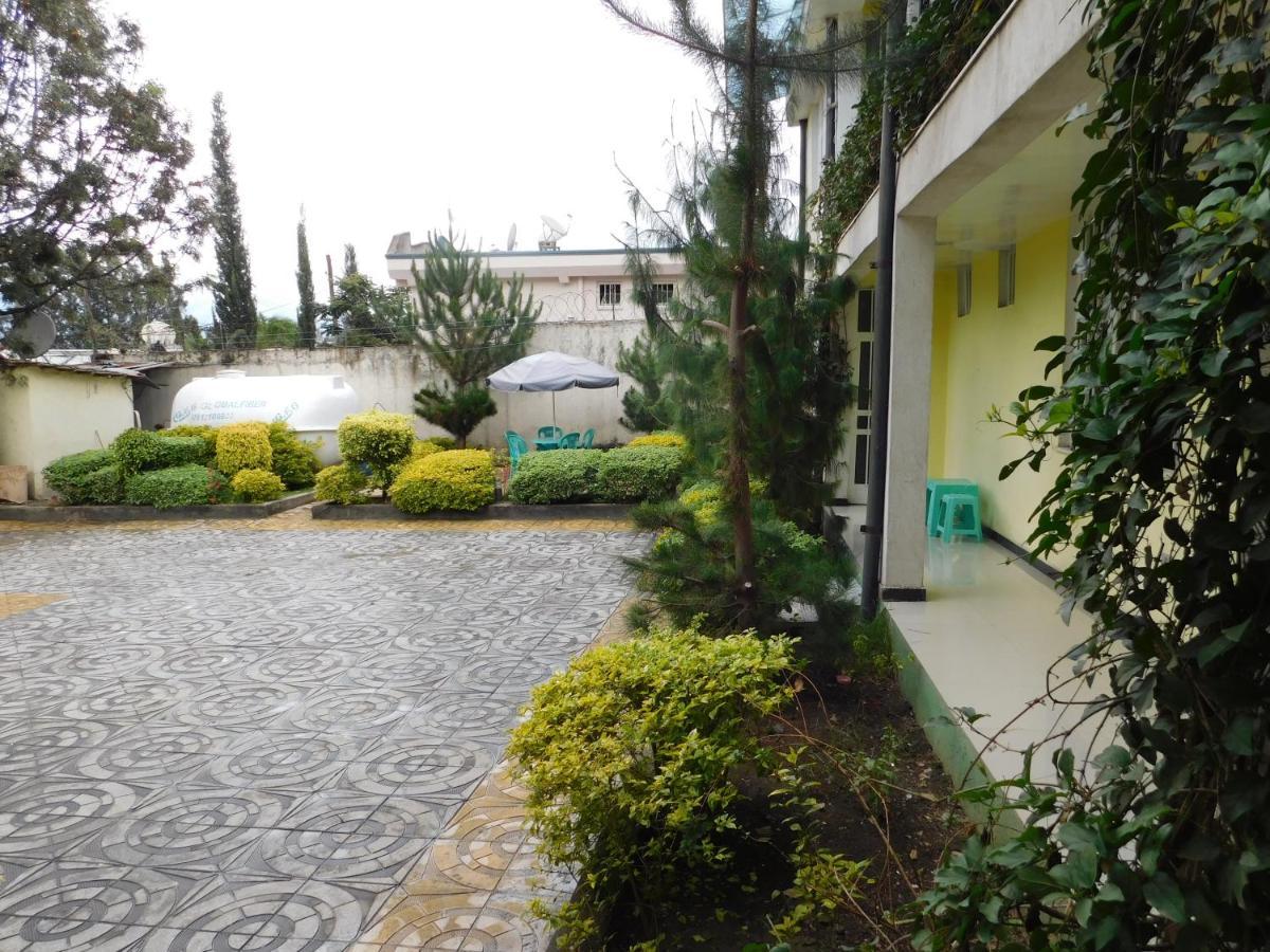 Avi Guest House Addis Ababa Exterior photo